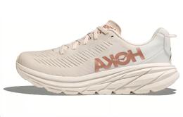 Hoka One One: Бежевые кроссовки 