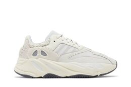 Adidas: Кроссовки  Yeezy Boost 700