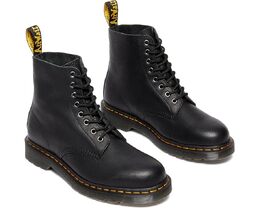 Dr. Martens: Чёрные ботинки  1460