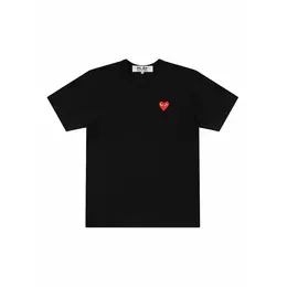 Comme des Garcons PLAY: Красная футболка  Heart