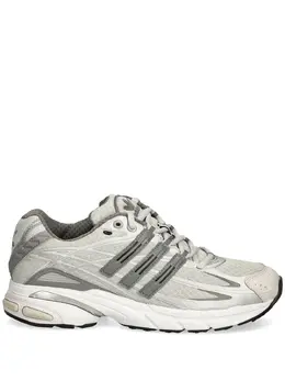 adidas: Светлые кроссовки 