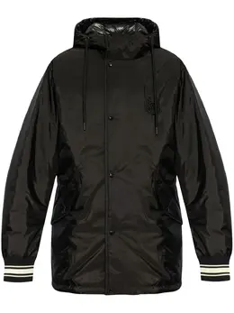 Moncler: Чёрная куртка 