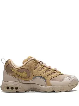 Nike: Светлые кроссовки  Air