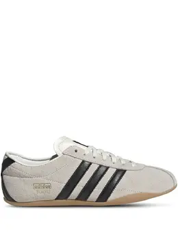 adidas: Белые кроссовки 