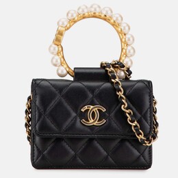 Chanel: Чёрный клатч 