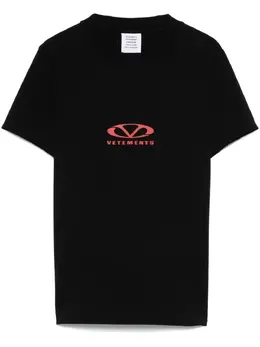 VETEMENTS: Футболка с принтом 