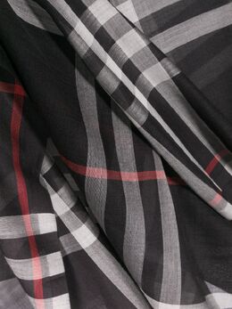 Burberry: Синий шарф 