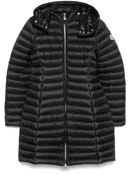Moncler: Чёрное пальто 