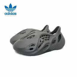 adidas: Чёрные сабо 