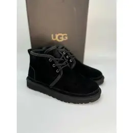 UGG: Чёрные ботинки 