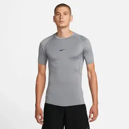 NIKE: Спортивная футболка 