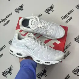 NIKE: Белые кроссовки  Air Max Plus