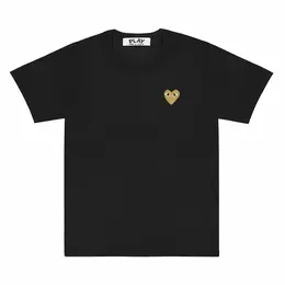 Comme des Garcons PLAY: Чёрная футболка  Heart