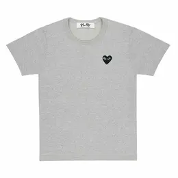 Comme des Garcons PLAY: Чёрная футболка  Heart