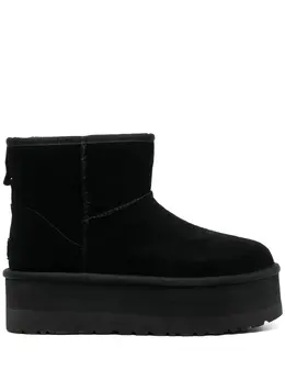 UGG: Чёрные ботинки 