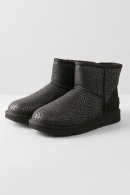 UGG: Яркие угги 