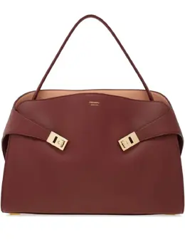 Ferragamo: Красная сумка 
