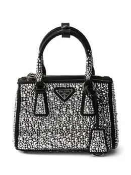 Prada: Чёрная сумка-шоппер 