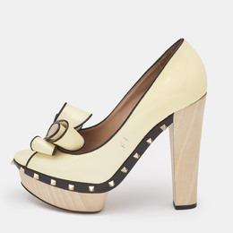 Valentino: Чёрные туфли  Rockstud