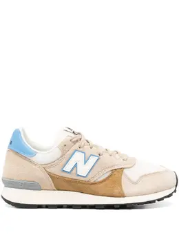 New Balance: Светлые кроссовки 