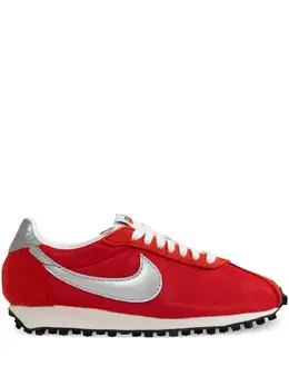 Nike: Красные кроссовки 