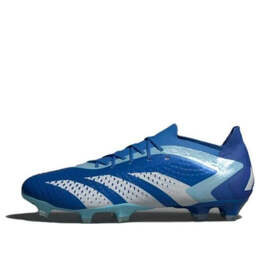Adidas: Яркие кроссовки  Predator