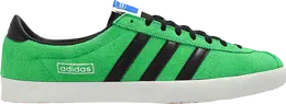 Adidas: Яркие кроссовки 