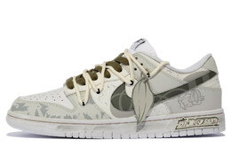 Nike: Светлые кроссовки  Dunk