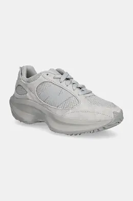 New Balance: Серые кроссовки 
