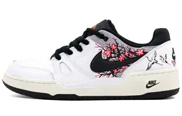 Nike: Белые кроссовки 
