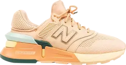 New Balance: Бежевые кроссовки  997