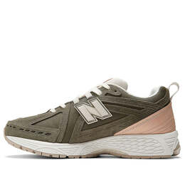 New Balance: Тёмные кроссовки 