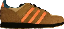 Adidas: Коричневые кроссовки  Equipment
