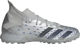 Adidas: Серебристые кроссовки  Predator