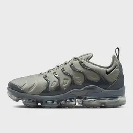 Nike: Серые кроссовки  Air Vapormax Plus