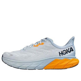 Hoka One One: Голубые кроссовки 