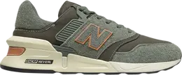 New Balance: Зелёные кроссовки 