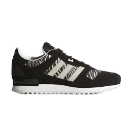 Adidas: Чёрные кроссовки  ZX-700