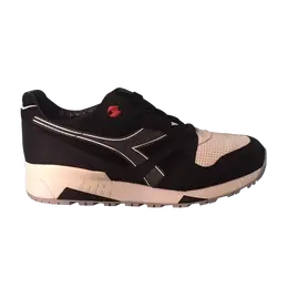 Diadora: Чёрные кроссовки 