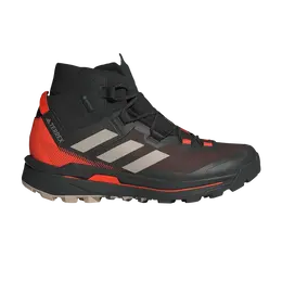Adidas: Чёрные кроссовки  Terrex