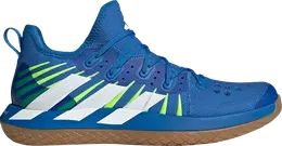 Adidas: Яркие кроссовки 