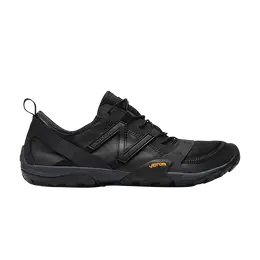 New Balance: Чёрные кроссовки 