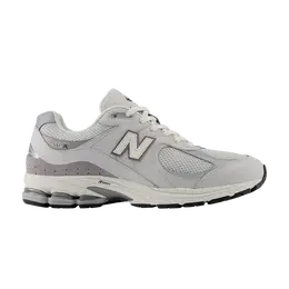 New Balance: Серые кроссовки  2002R