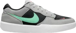 Nike: Светлые кроссовки 
