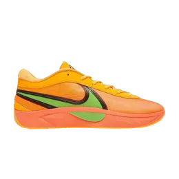 Nike: Оранжевые кроссовки 