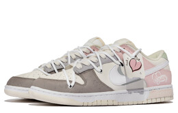 Nike: Тёмные кроссовки  Dunk