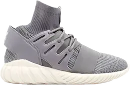 Adidas: Серые кроссовки  Tubular Doom Primeknit