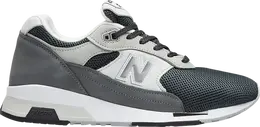 New Balance: Серые кроссовки 