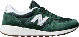 New Balance: Зелёные кроссовки 