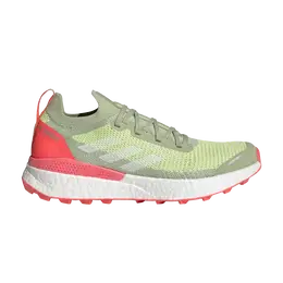 Adidas: Зелёные кроссовки  Terrex